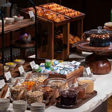 Altis Hotel, A Member Of Preferred & Resorts- Lvx